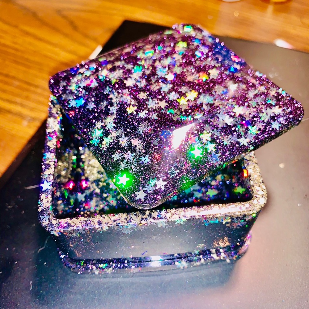 Jewelry box